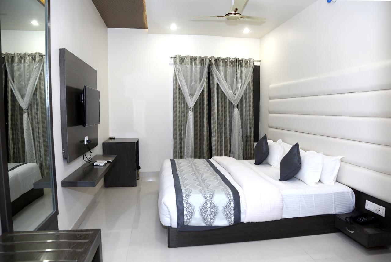 Chittorgarh Hotel Royal Inn מראה חיצוני תמונה