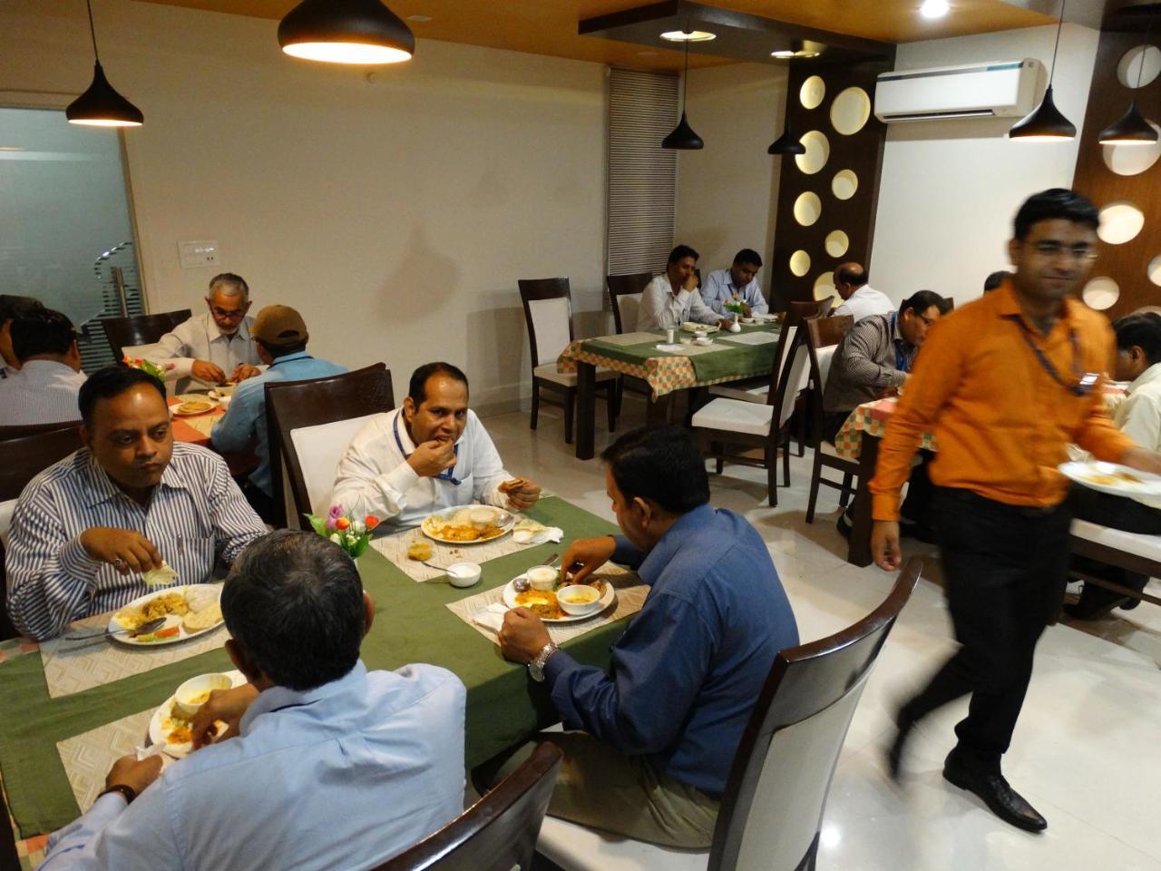 Chittorgarh Hotel Royal Inn מראה חיצוני תמונה